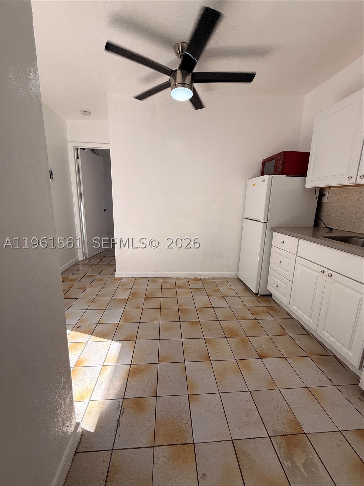 1037 SW 20th Ave – photo 3