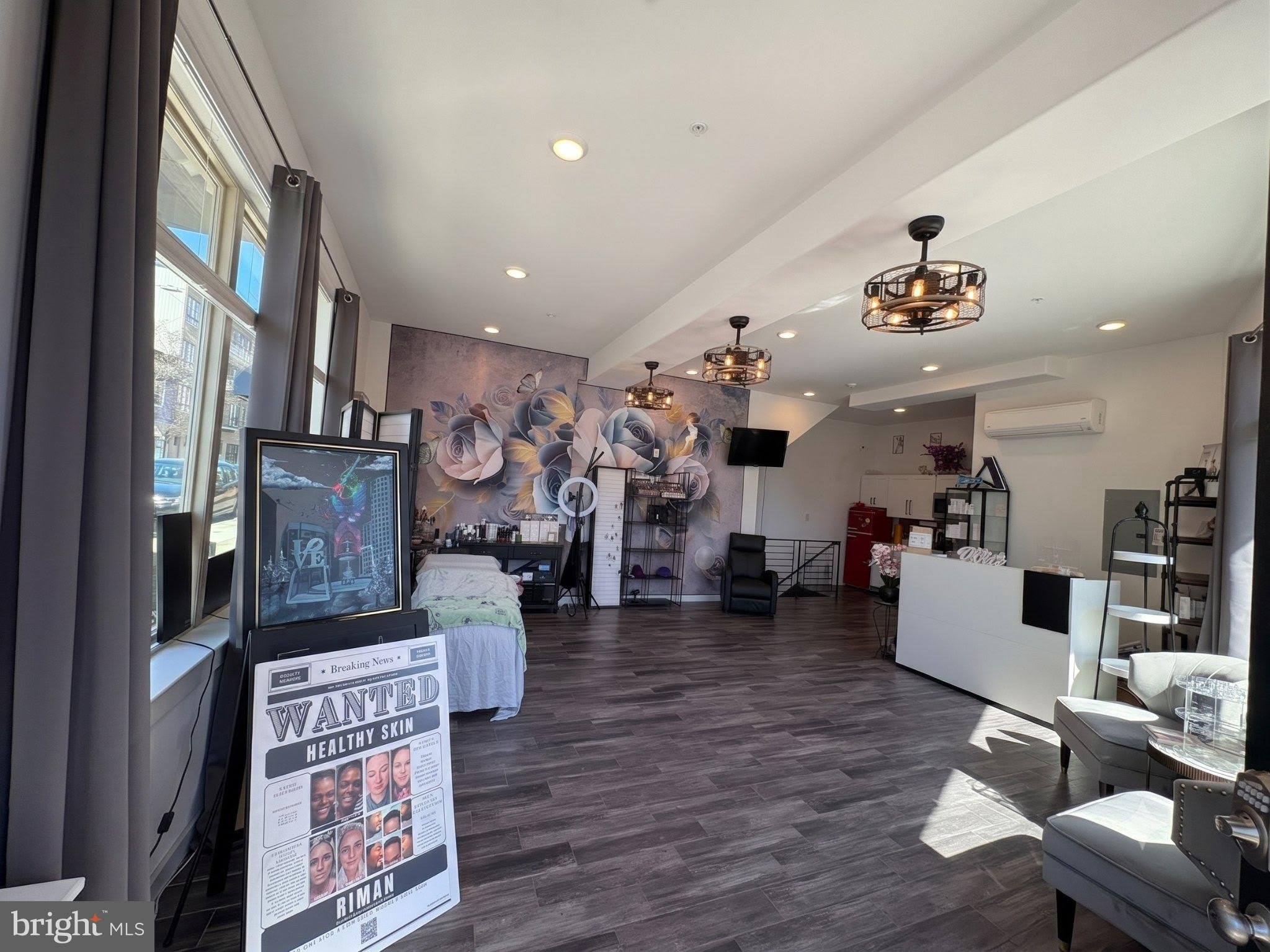 1453 POINT BREEZE Avenue – photo 4