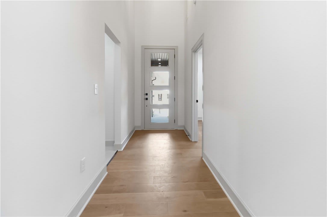 1240 Mammoth Street – photo 4