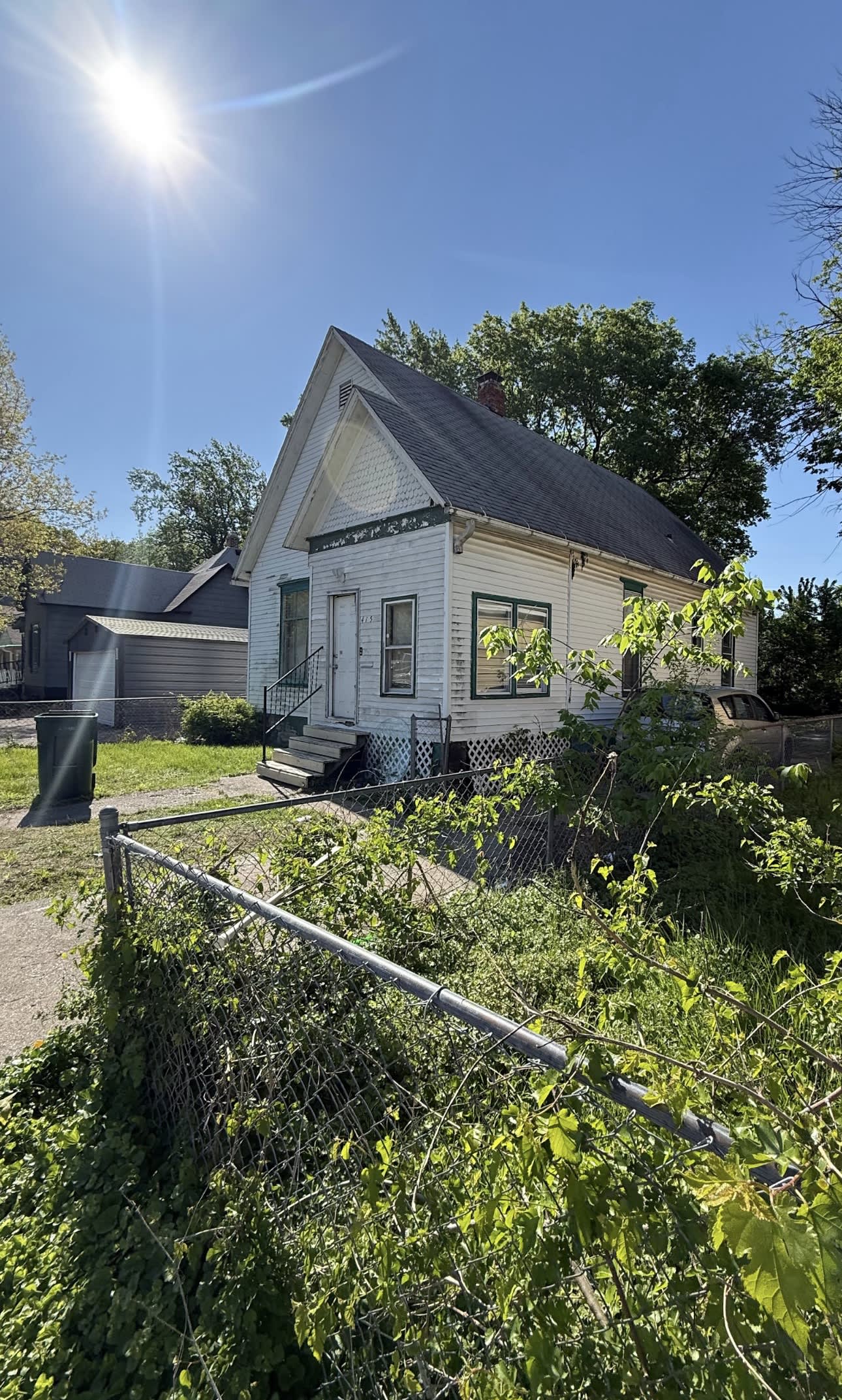 415 E Division St – photo 4