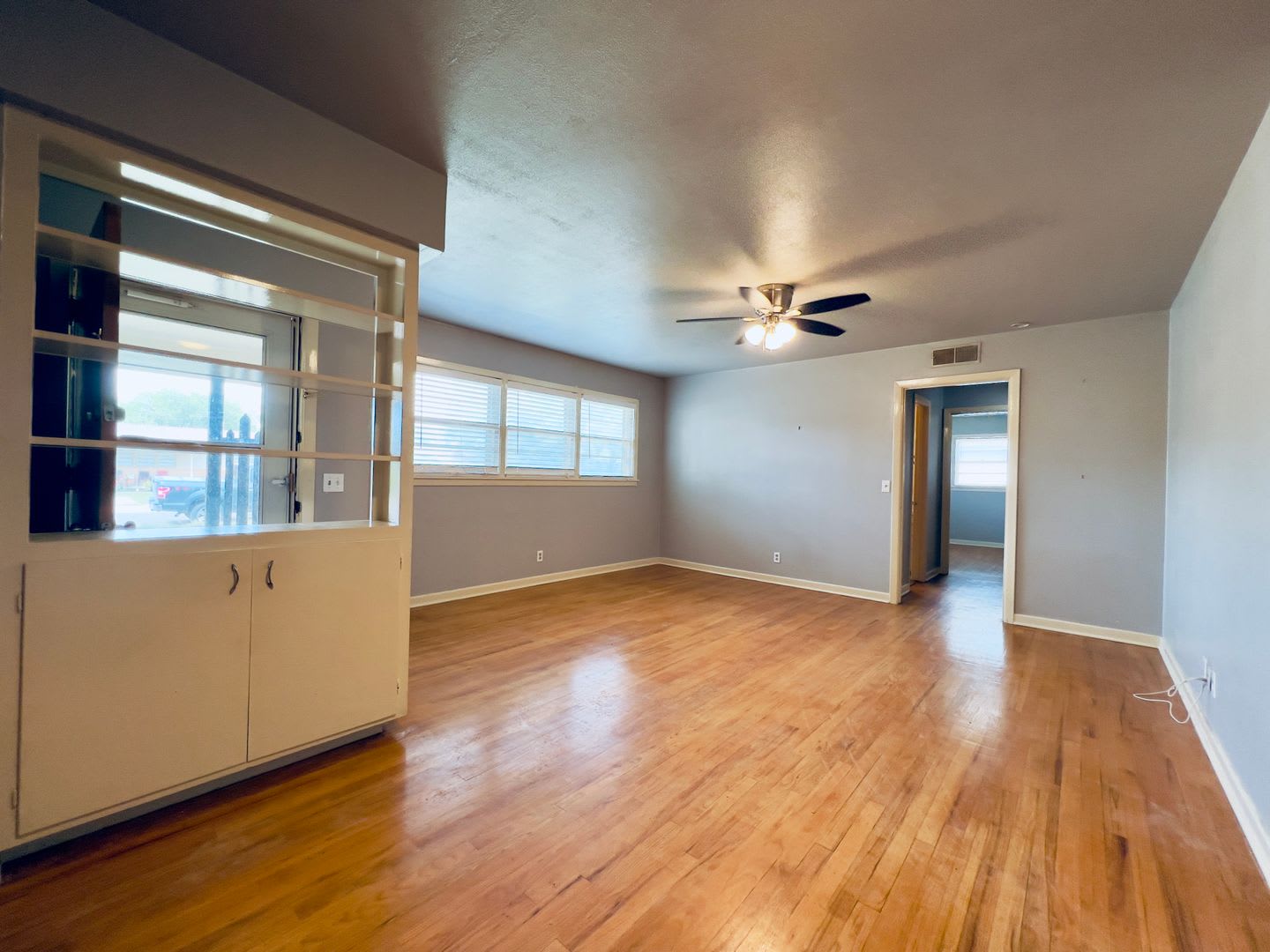 Great 3/2/1 Located Near Texas Tech University – photo 3