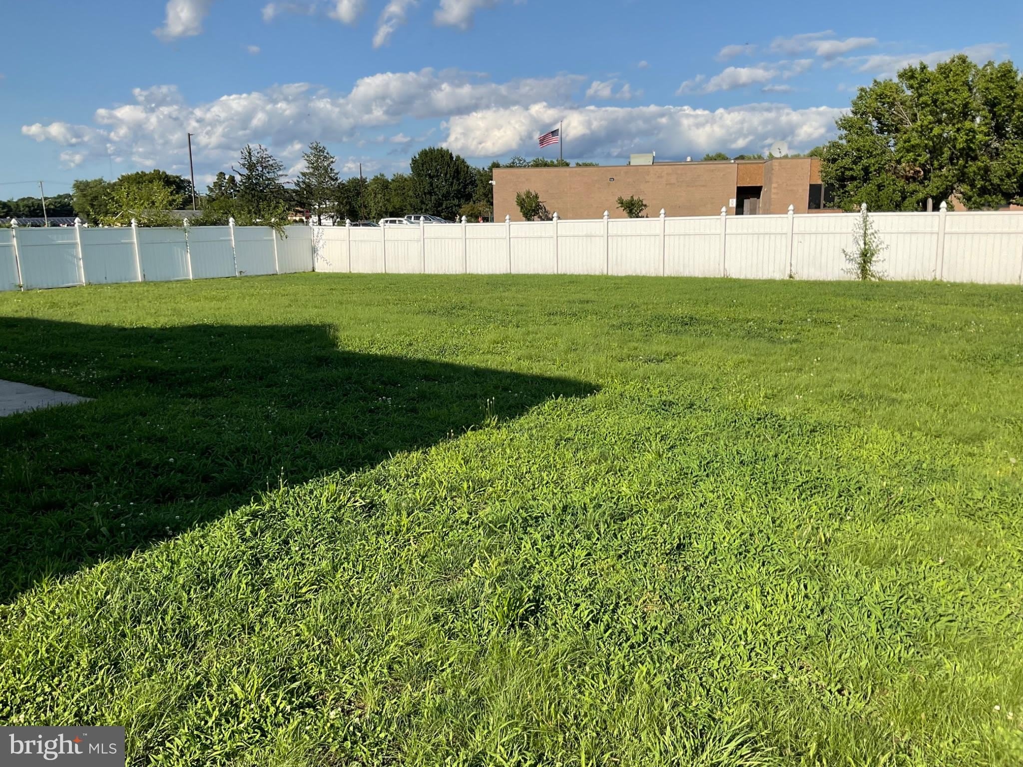 2451 ALLEGHENY Avenue – photo 3