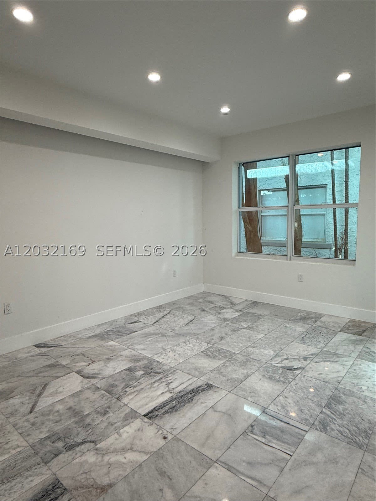 South Beach Luxury Apartments – photo 3