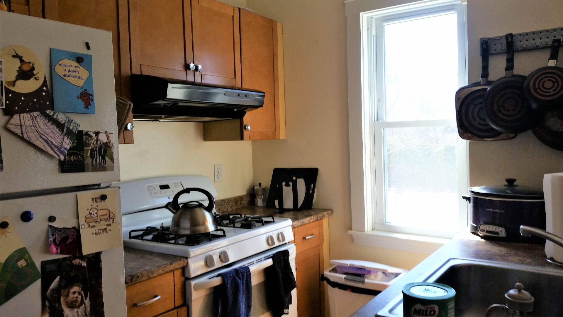 Nicely renovated 4 bed next to Porter Square and the Commuter Rail in Somerville! – photo 2