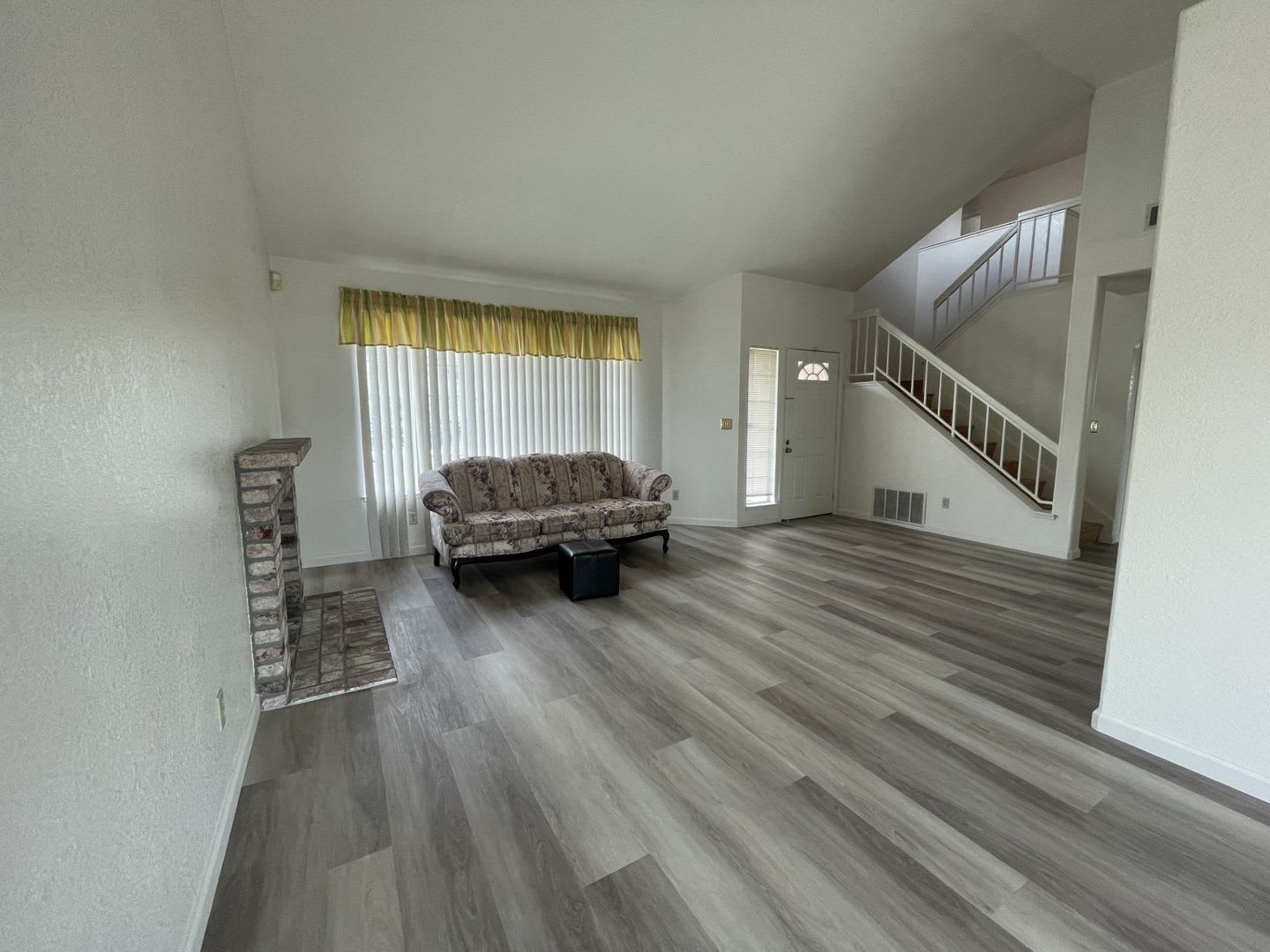 Beautiful 3 Bedroom 2 5 Bath Home In East Vallejo – photo 3
