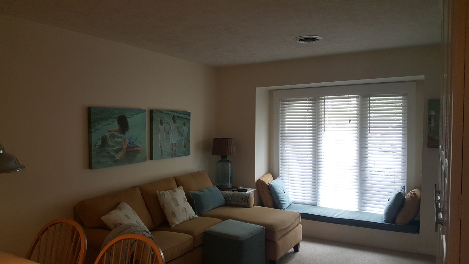 Beautifully Furnished 1 Br 2Nd Floor Condo – photo 1