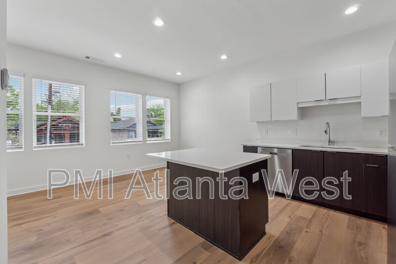 750 Cascade Place SW – photo 2