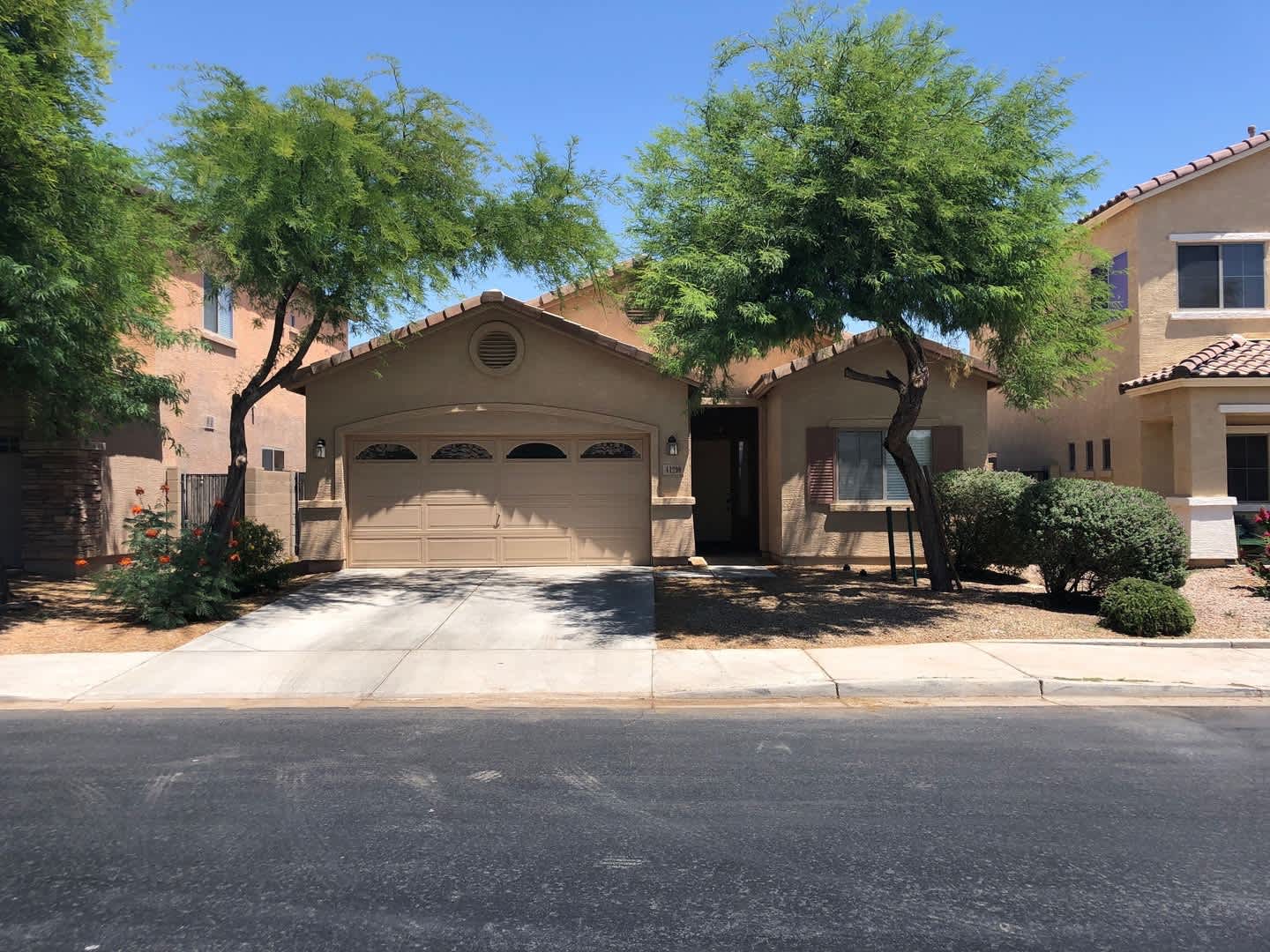 Beautiful Single-Level 3 Bedroom, 2 Bathroom Home in Maricopa – photo 4