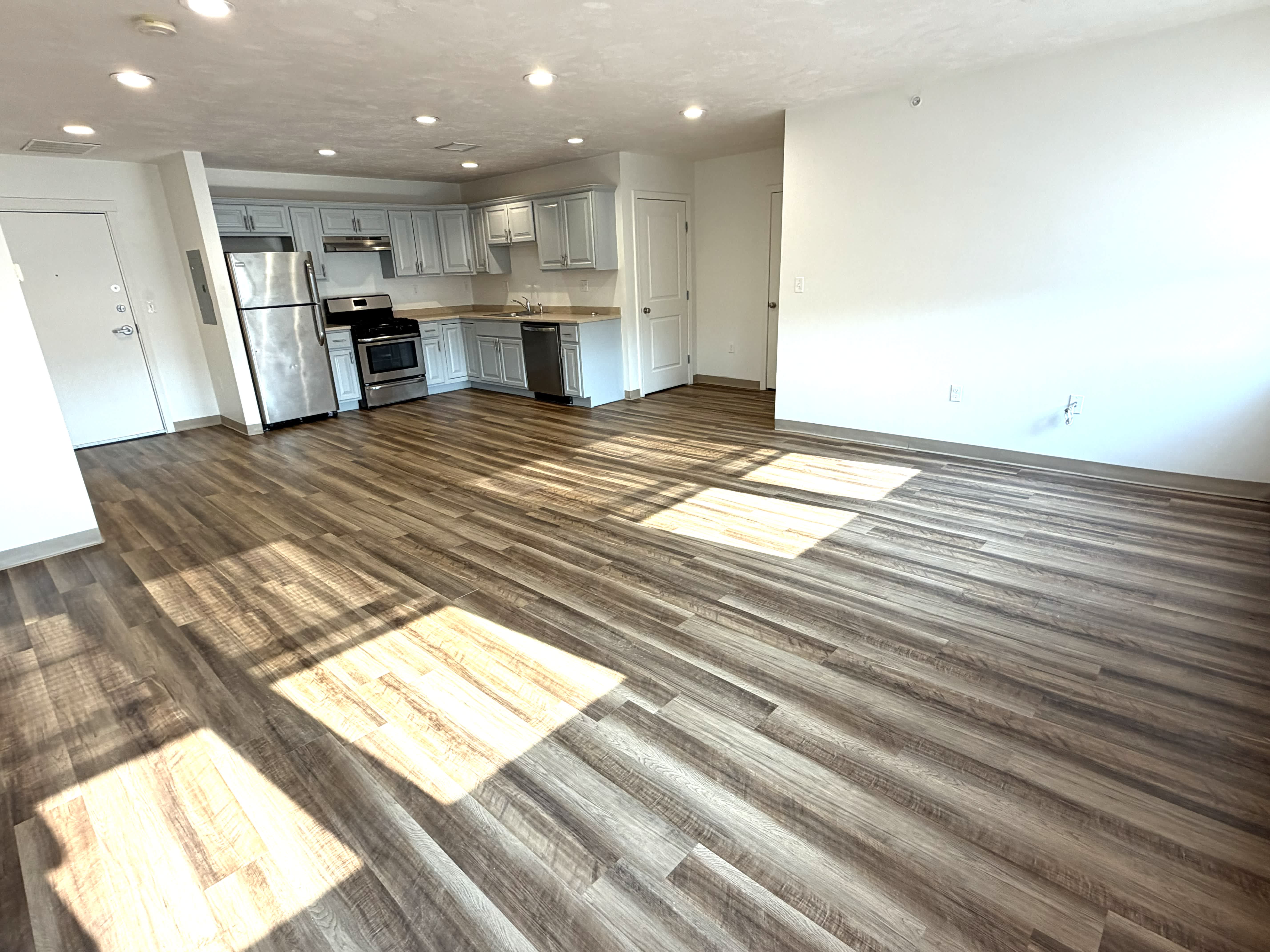 329 East St – photo 3