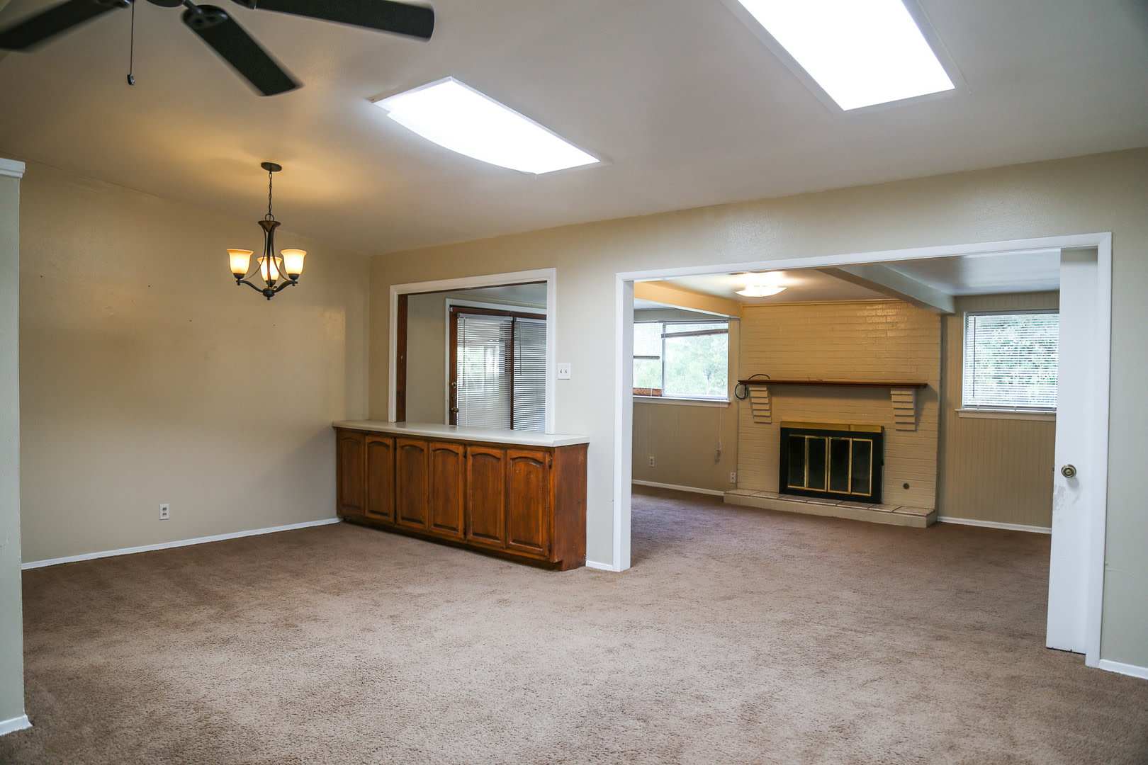 Charming 3-bedroom, 2-bath tucked away in highly desirable Northwood – photo 3