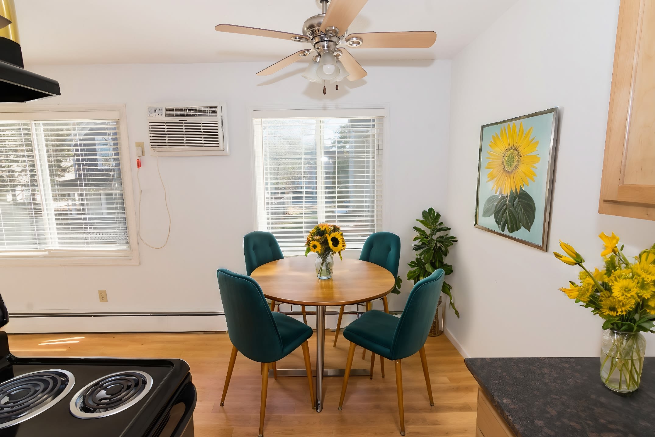 2741 Pillsbury – photo 4
