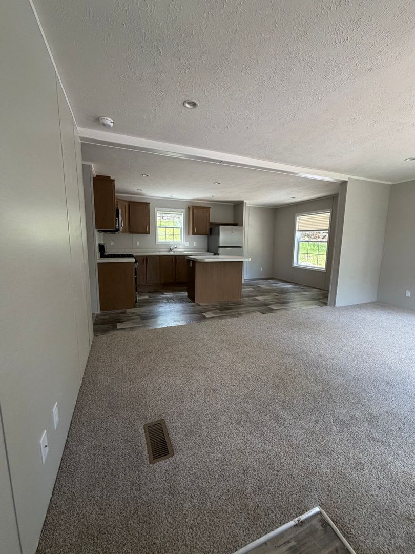 Coming Soon Secluded 3 Bedroom 2 Bath Home In Spring Grove Schools – photo 4
