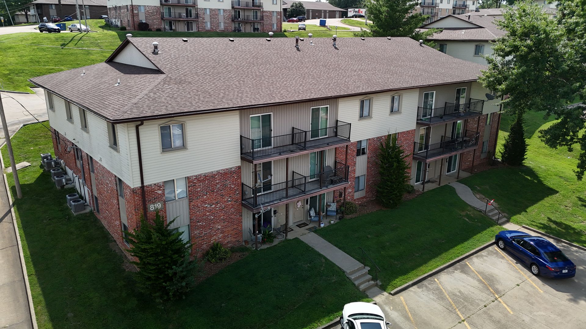 2 Bed 1 Bath Apartment With Private Pool Playground Pavilion – photo 1