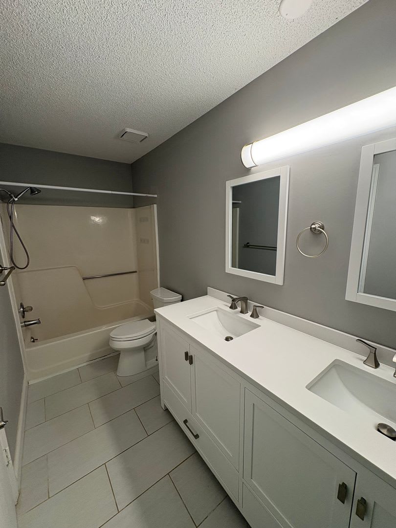 Rent Special Free Tv Spacious 3 Bed 3 Bath Home With 1 Car Garage In Desirable Kansas City Northland Location – photo 5