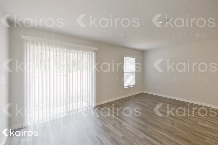 8755 North Nobleton Way – photo 3
