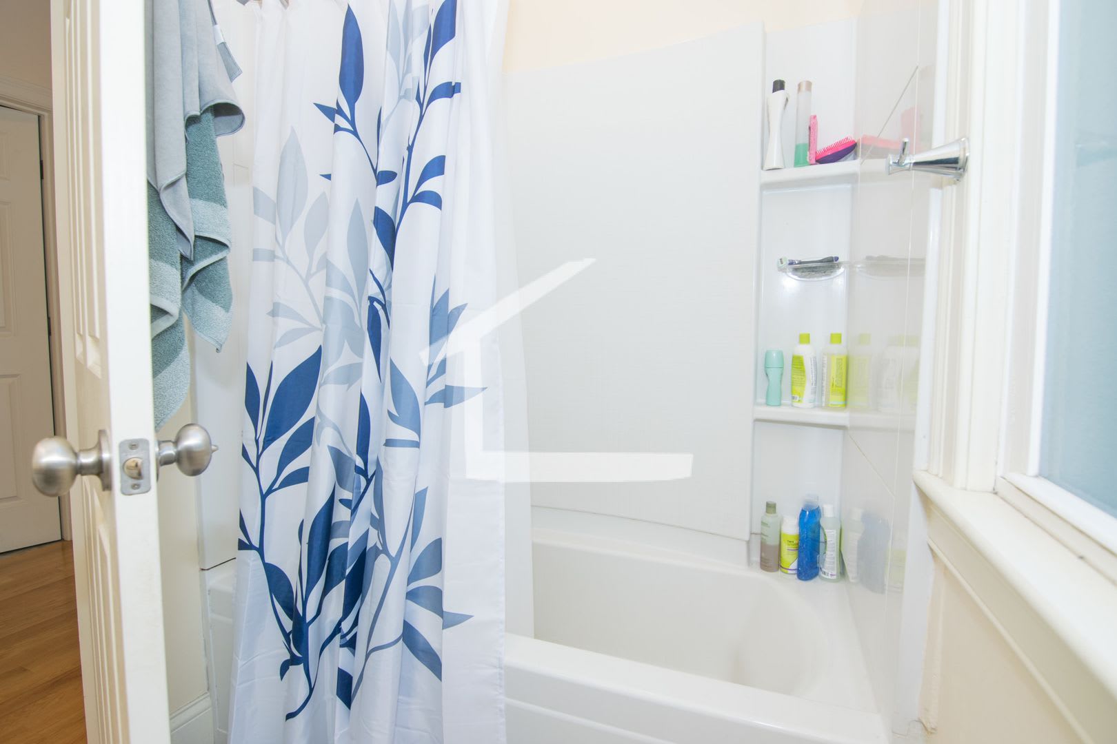 Nice 4 Bed Near Bu – photo 4