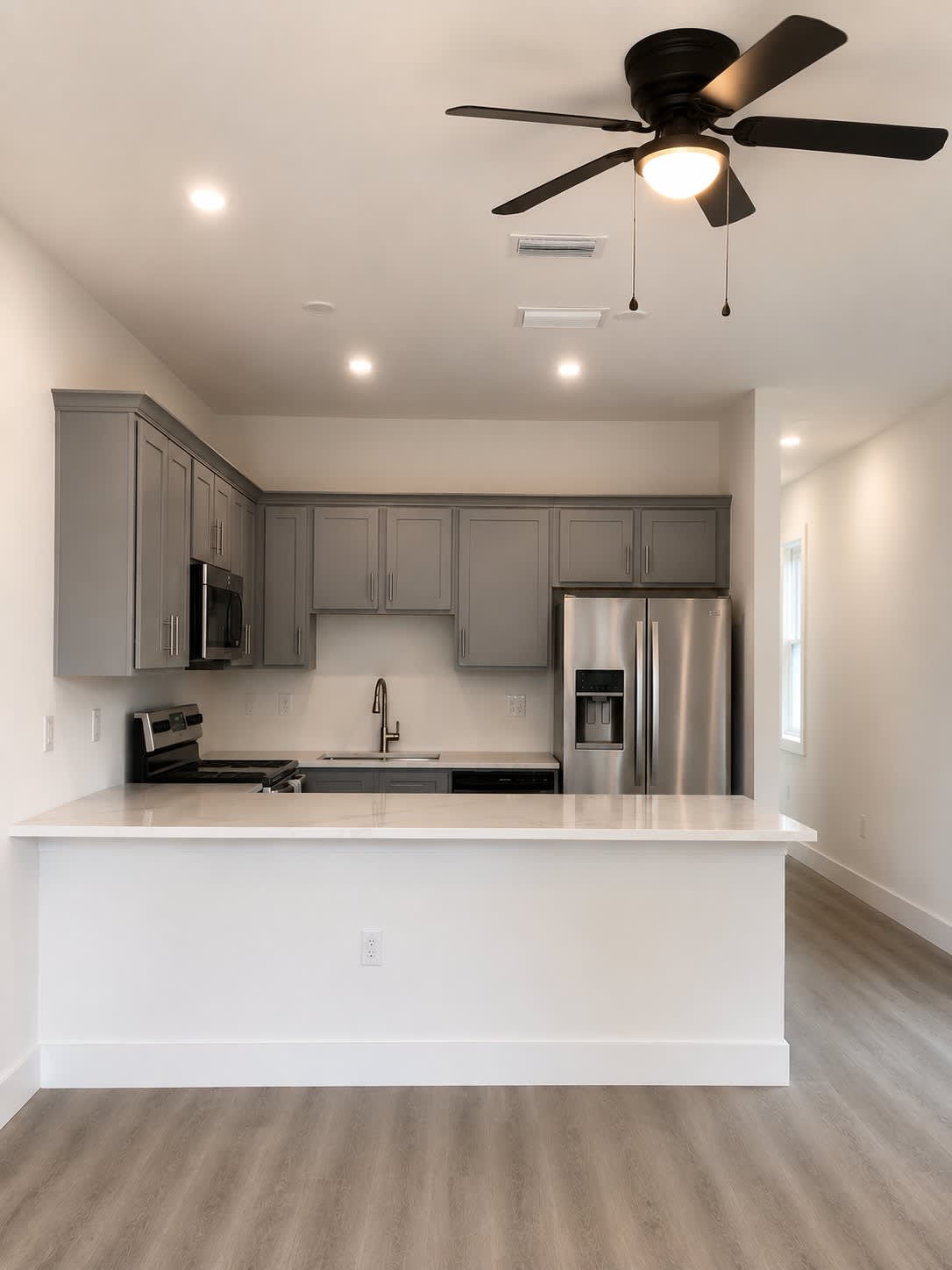 928 E 11th Ave – photo 3