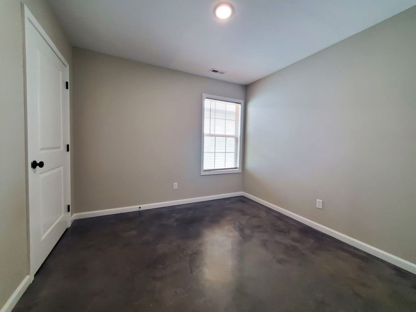 3 bedroom 1 bath House located in Jackson, MO – photo 5