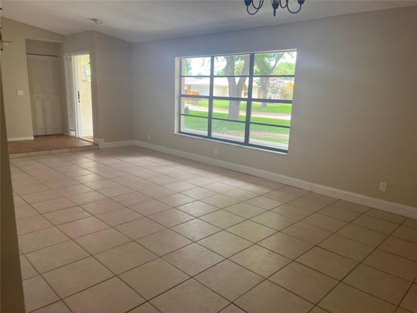 10734 Nw 17Th Manor Coral Springs Fl 33071 – photo 3