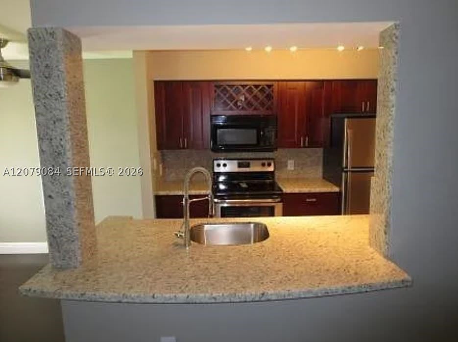 2405 NW 33rd St – photo 1