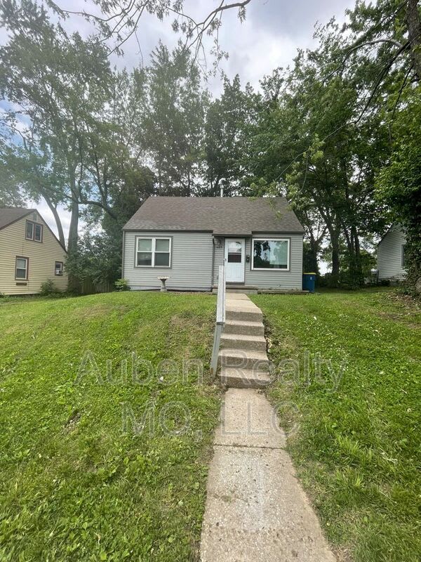 667 Thornton Street – photo 1