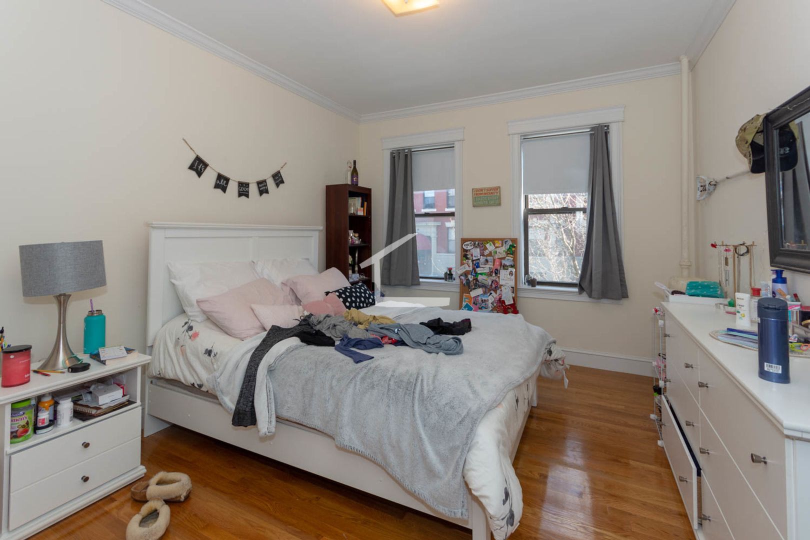 Awesome 4 bed 2 bath in Allston – photo 4