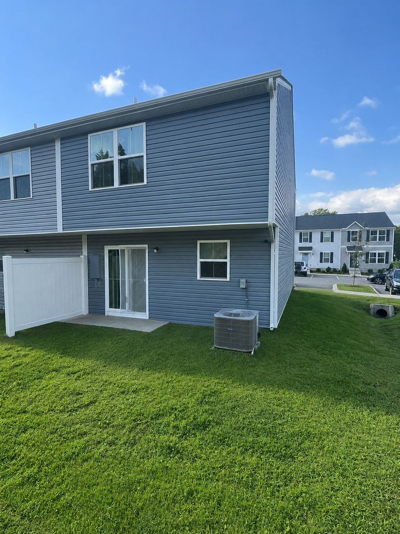 Townhome – photo 2