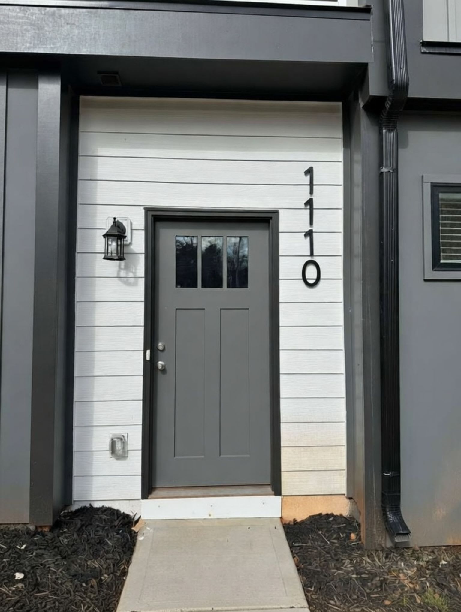 1110 Ivan Drive – photo 2