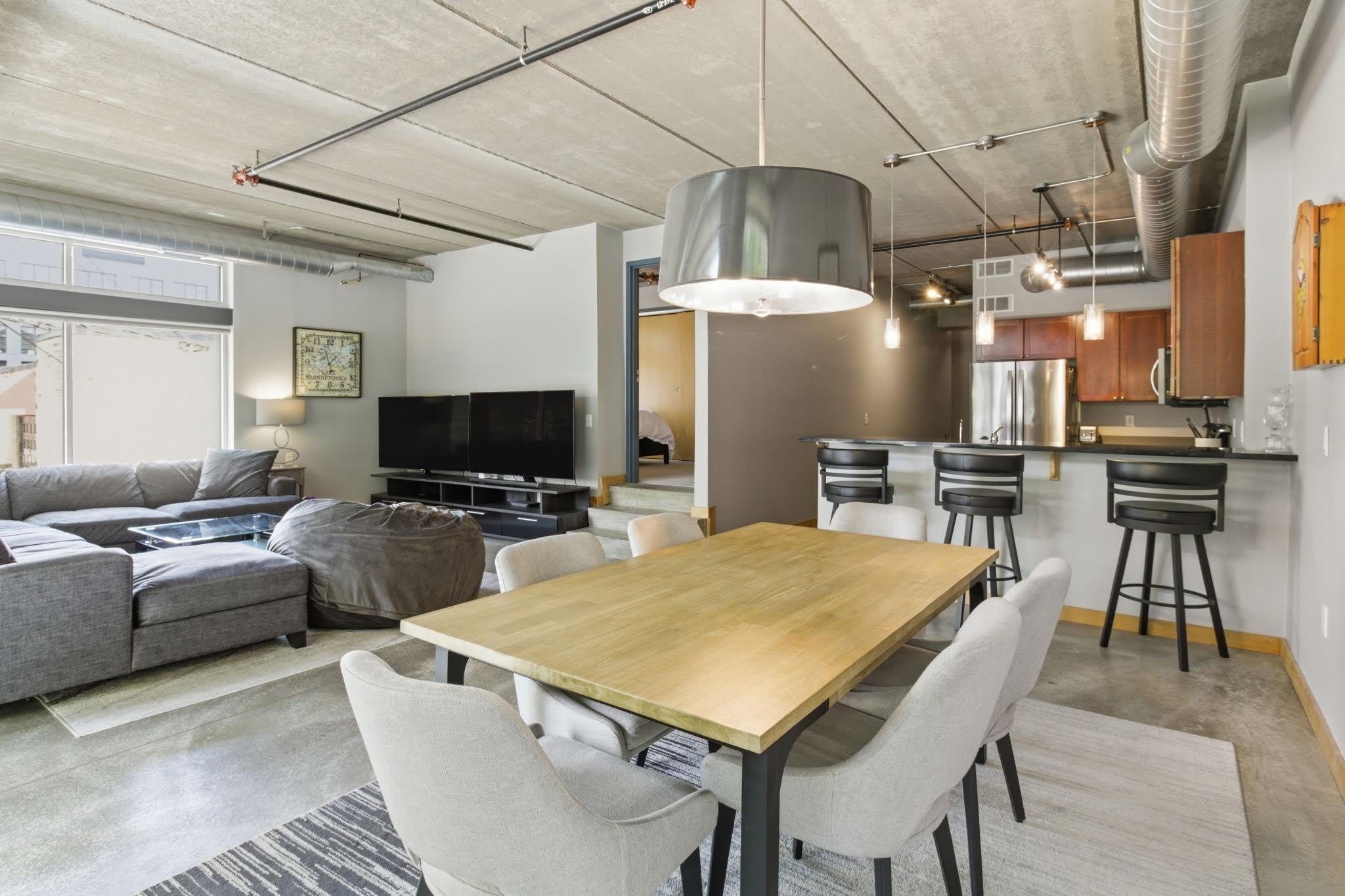 710 N 4Th St – photo 4
