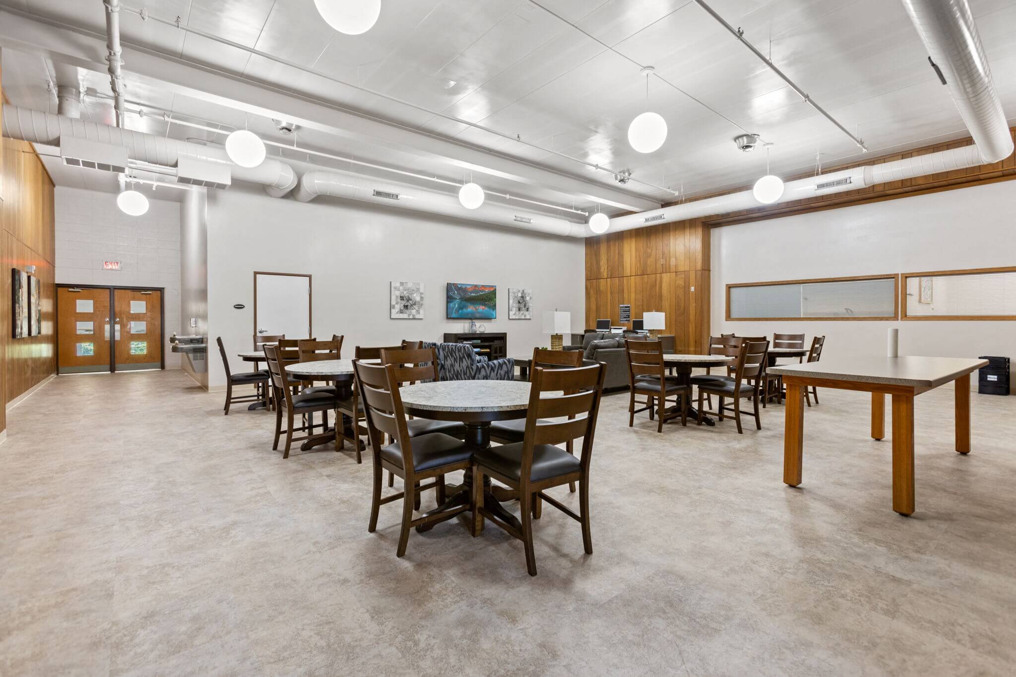 Barton School Apartments – photo 2