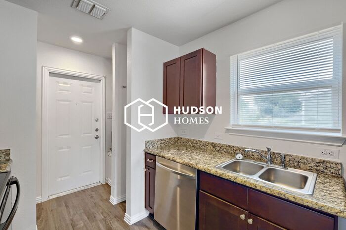 334 Glenbrook – photo 5