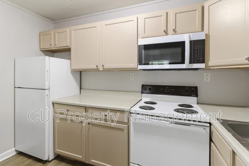1605 N Willow Rd Apt 214 – photo 5