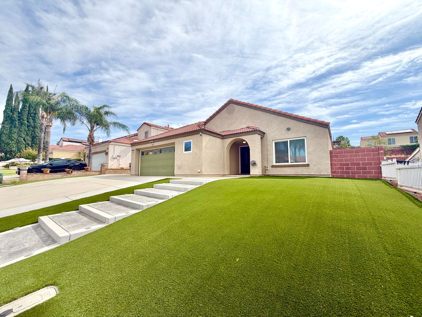 UPDATED 4-Bedroom Home with MASSIVE Backyard, Open Floor Plan & Modern Kitchen! – photo 3