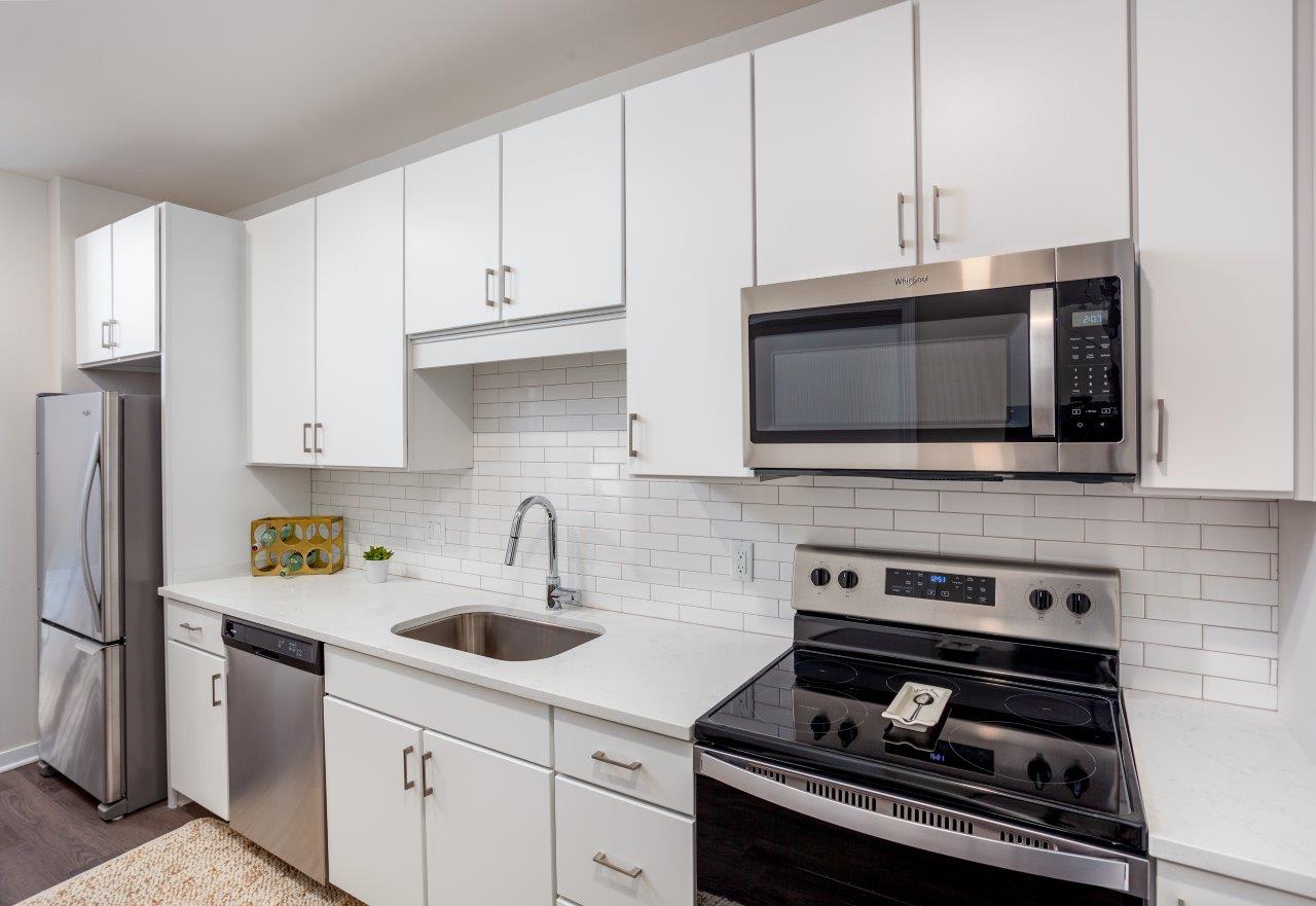 5928 Elmwood Avenue – photo 5