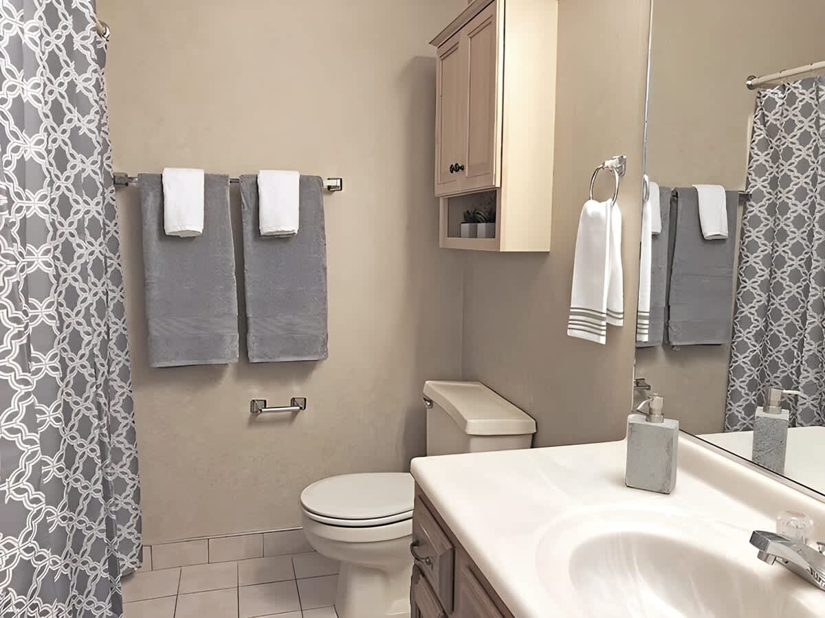 Williamsburg Village Apartments – photo 4