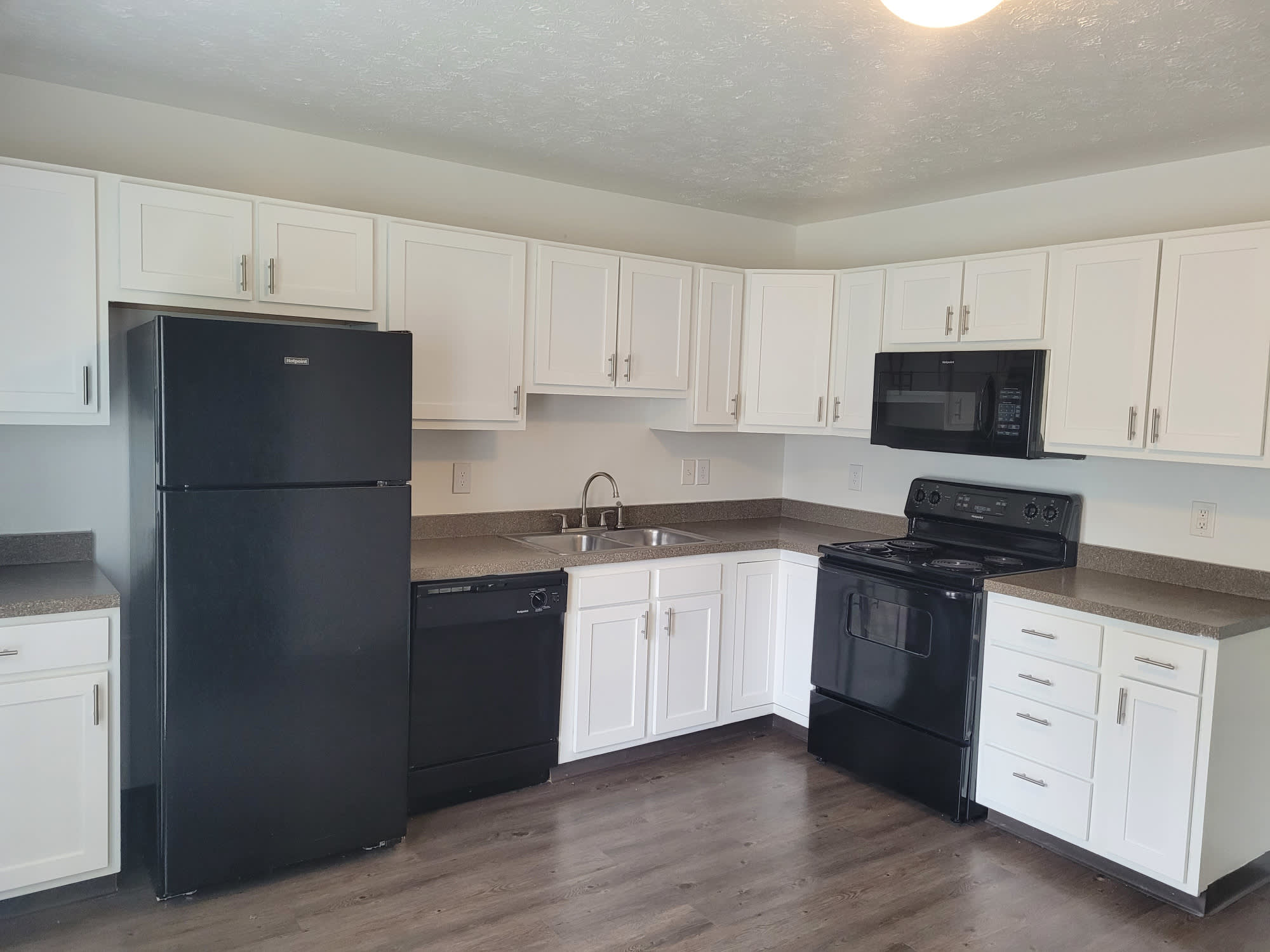 South Haven Village Apartments – photo 5
