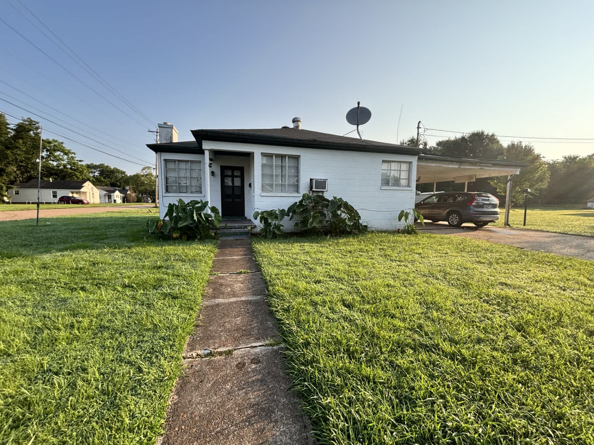 74 Holland Ave – photo 2