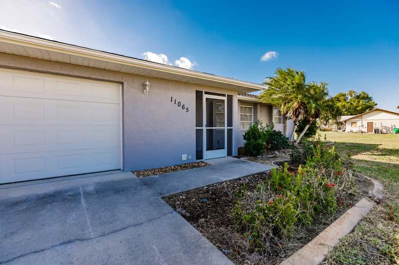 11065 Waterford Ave – photo 4