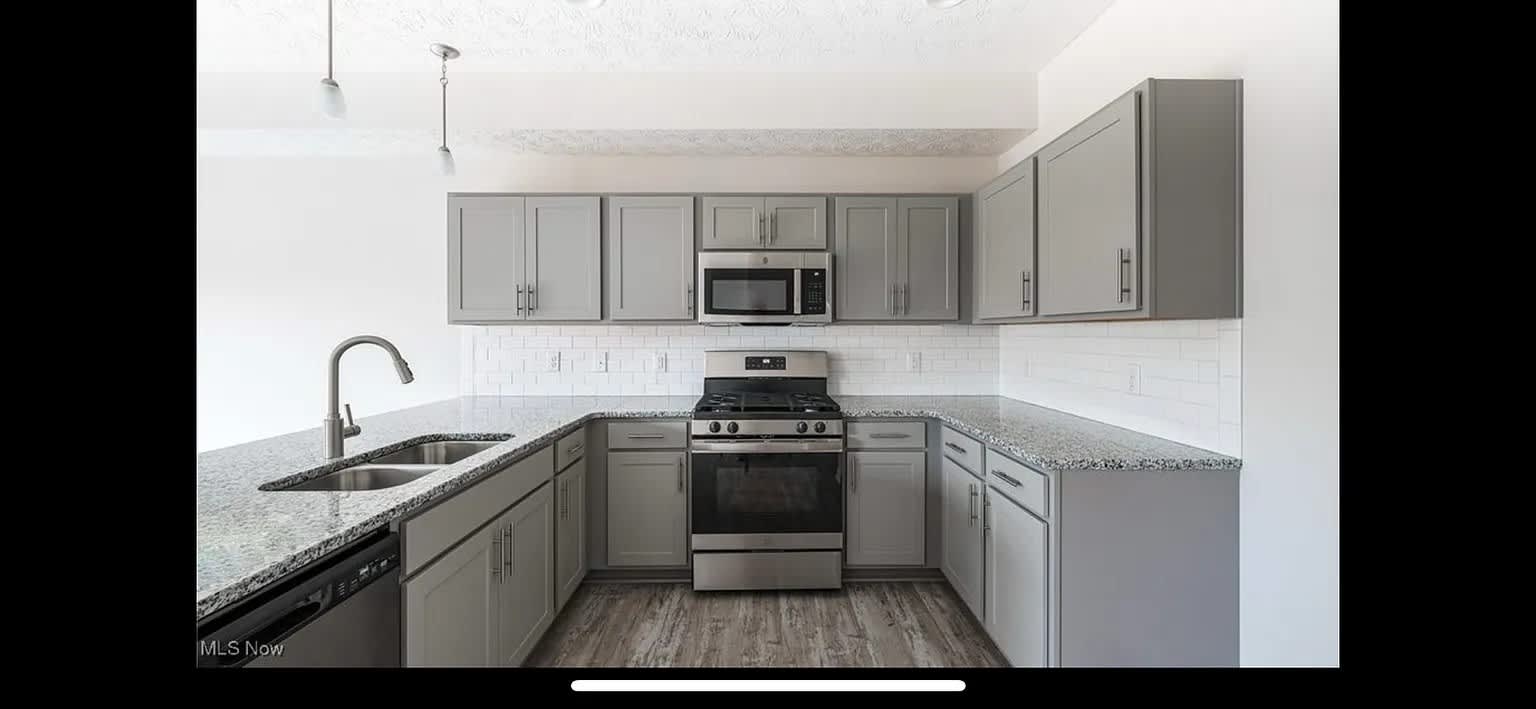 1222 Elowen Way 1222 – photo 5
