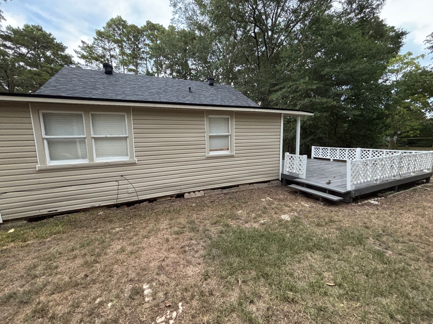 **CHARMING 2/1 BENTON HOME** – photo 3