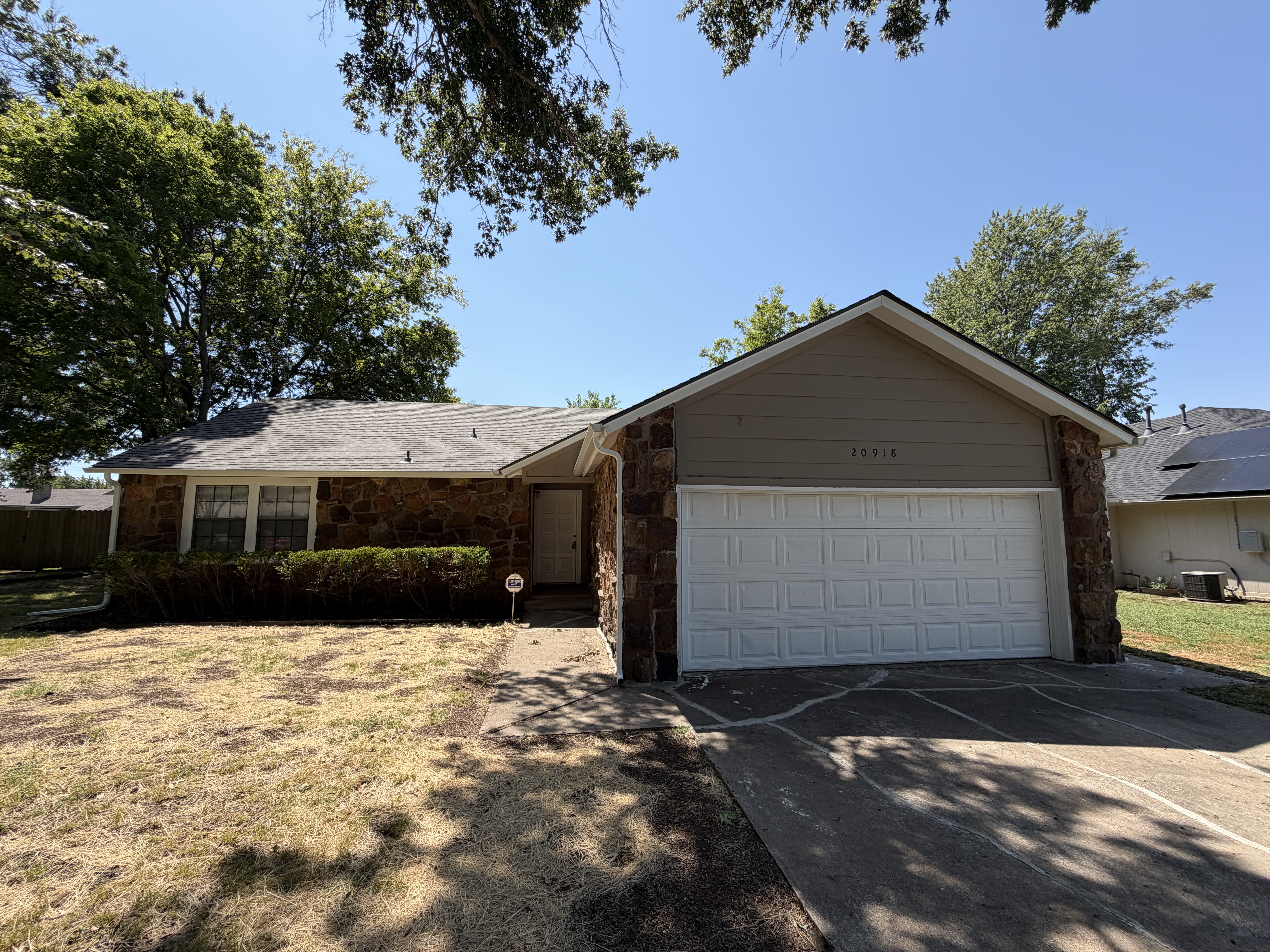 20918 E 35th St S – photo 1