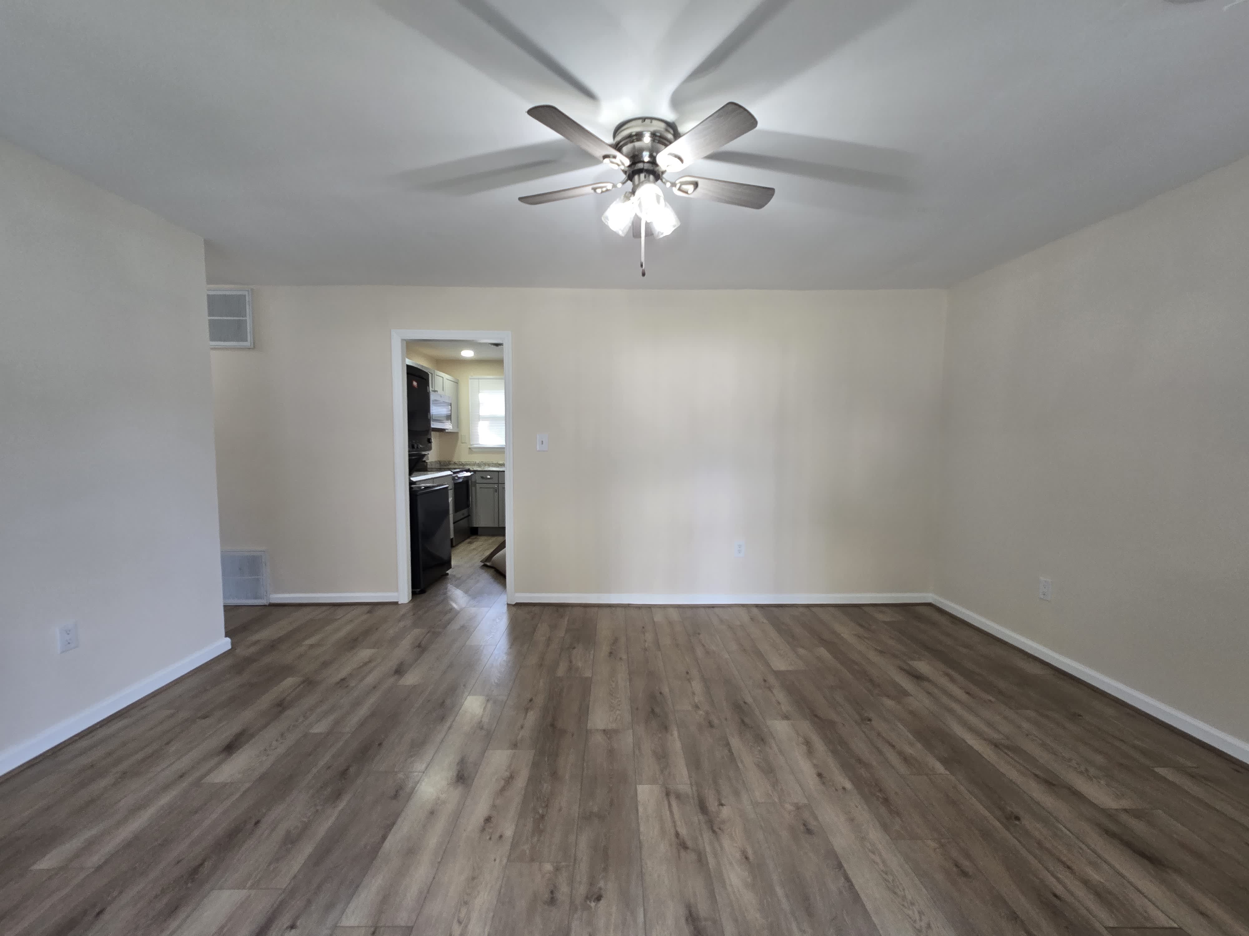 1802 Sussex St – photo 3