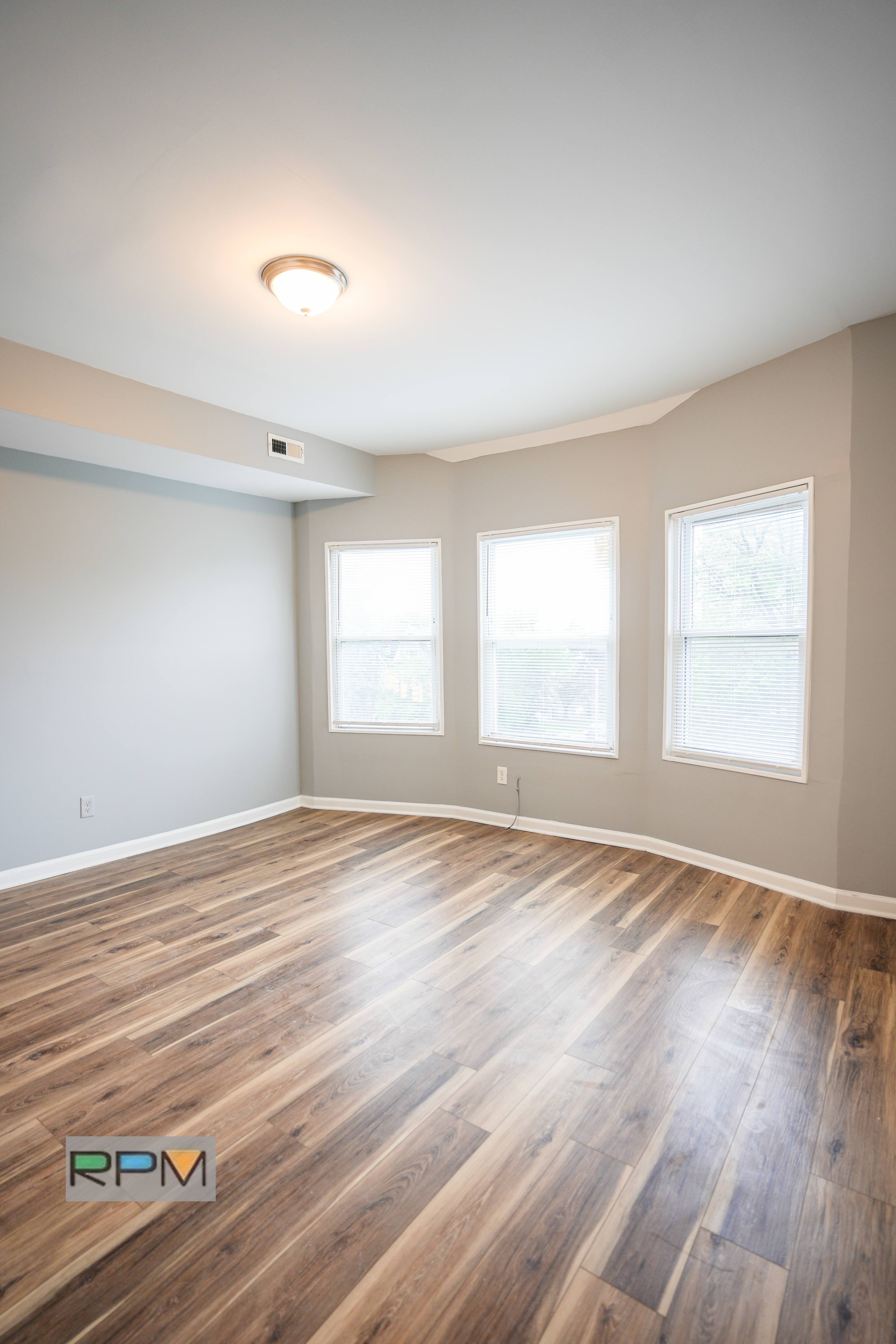 3300 Windsor Ave Unit 2 – photo 2