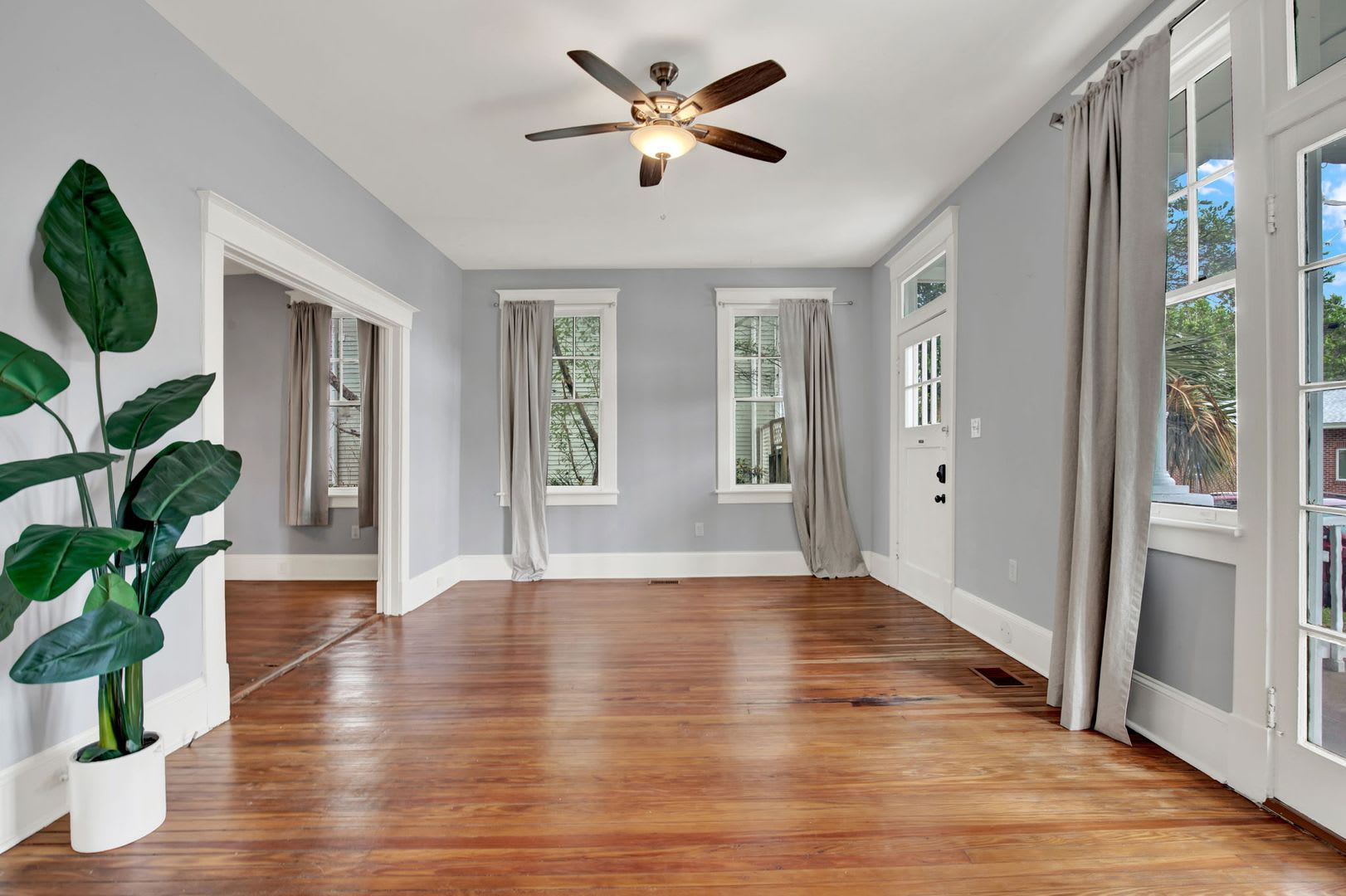 25 E 33rd St – photo 1