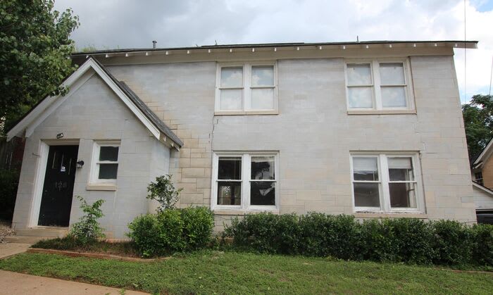 128 1/2 Rowland Place – photo 1