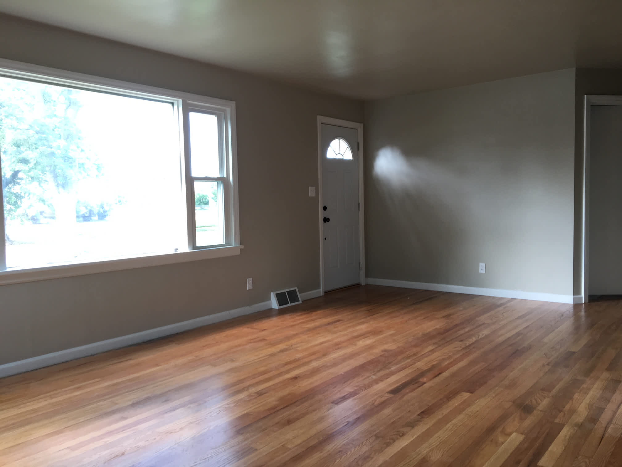 903 Kingsley Ave – photo 3
