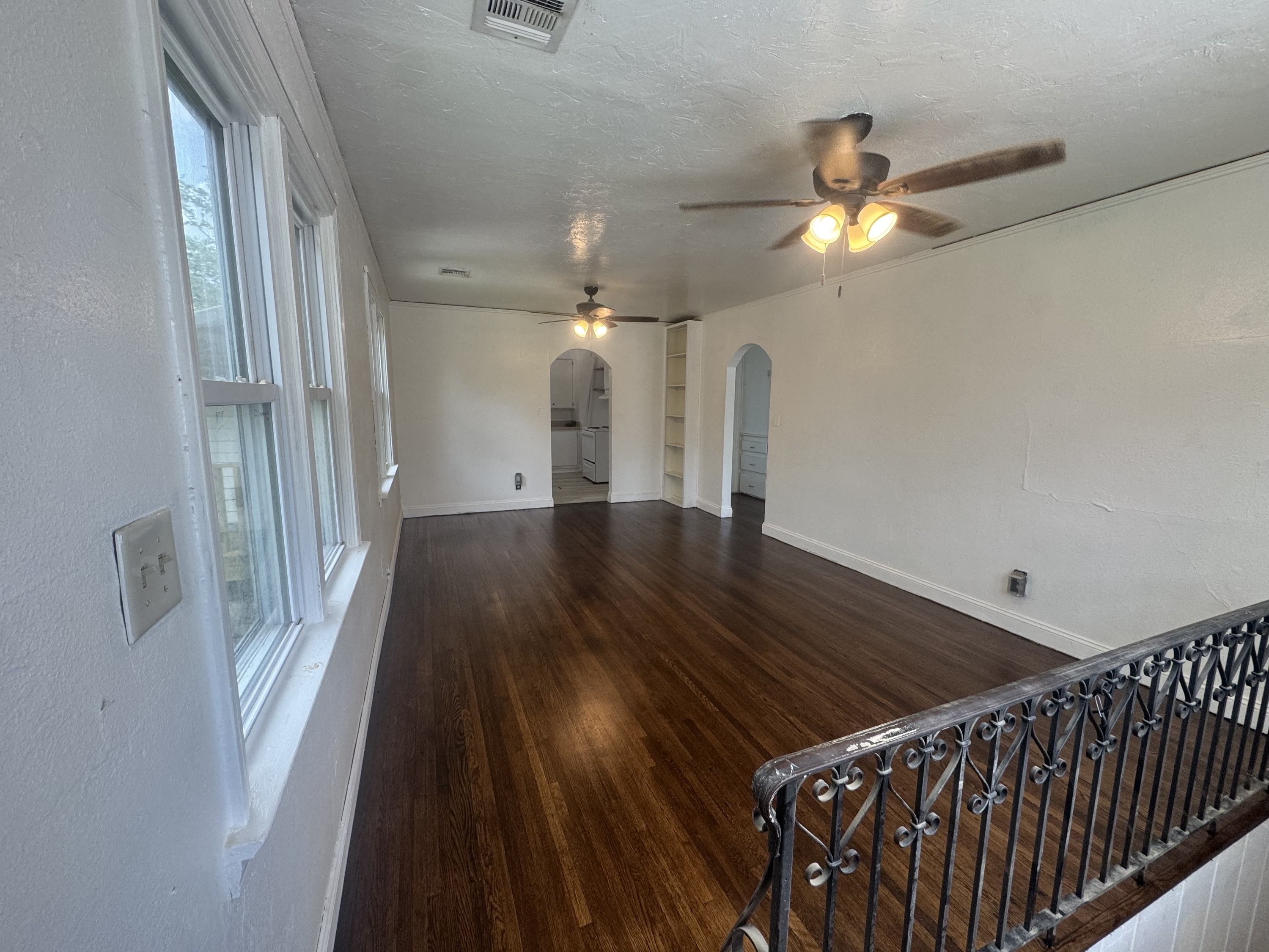 2715 w 48th st – photo 1