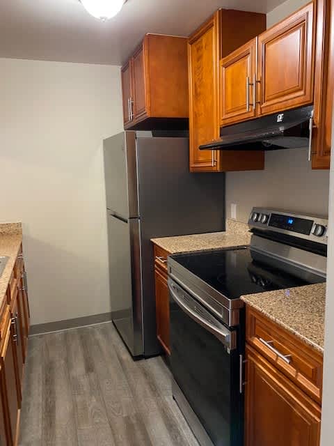 130 Gluck St – photo 1