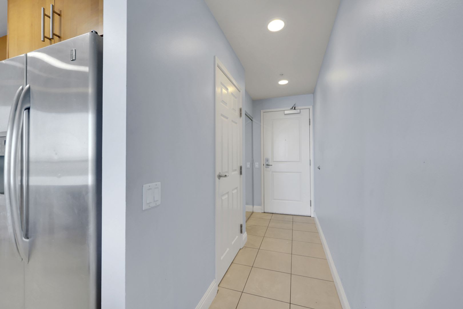 High Rise Studio Condo – photo 2
