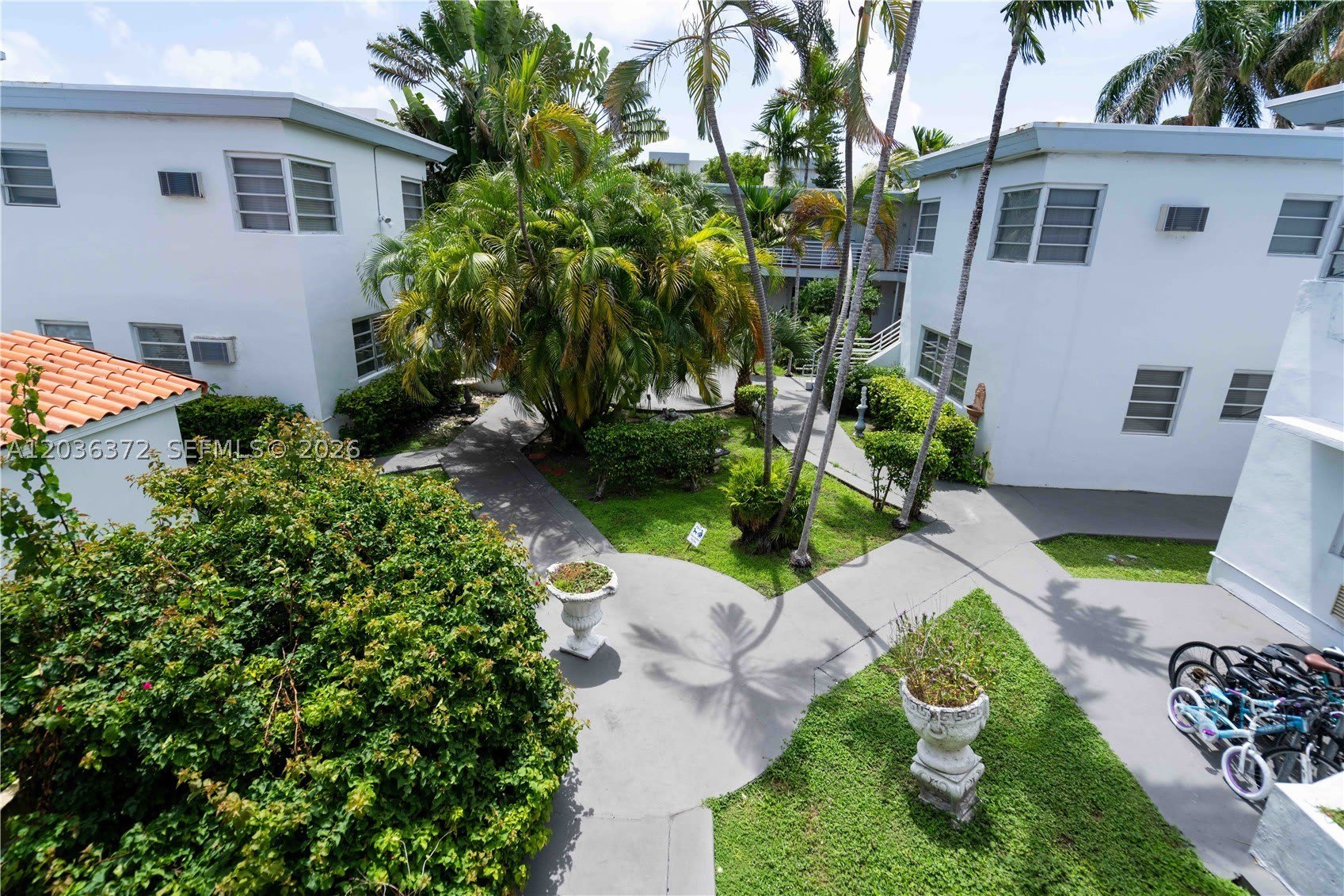 8315 Byron Ave – photo 1